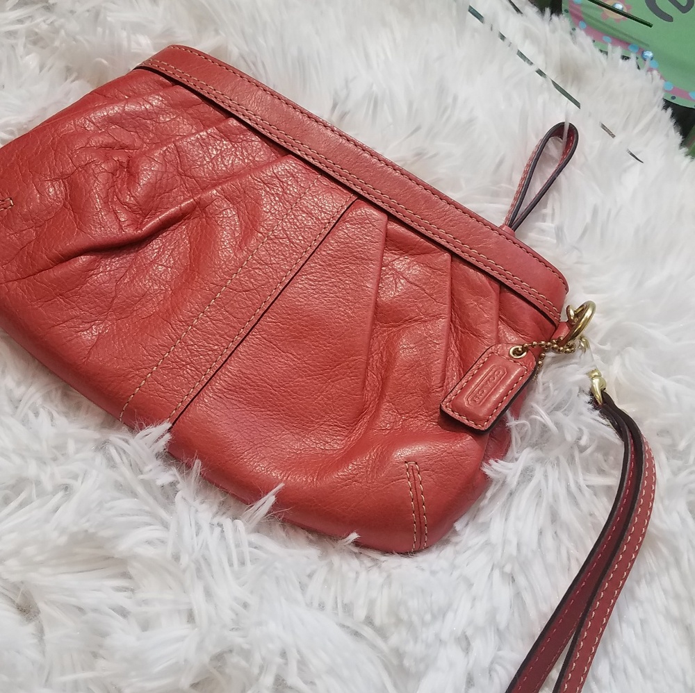 Vintage Coach wristlet - Picture 5 of 7